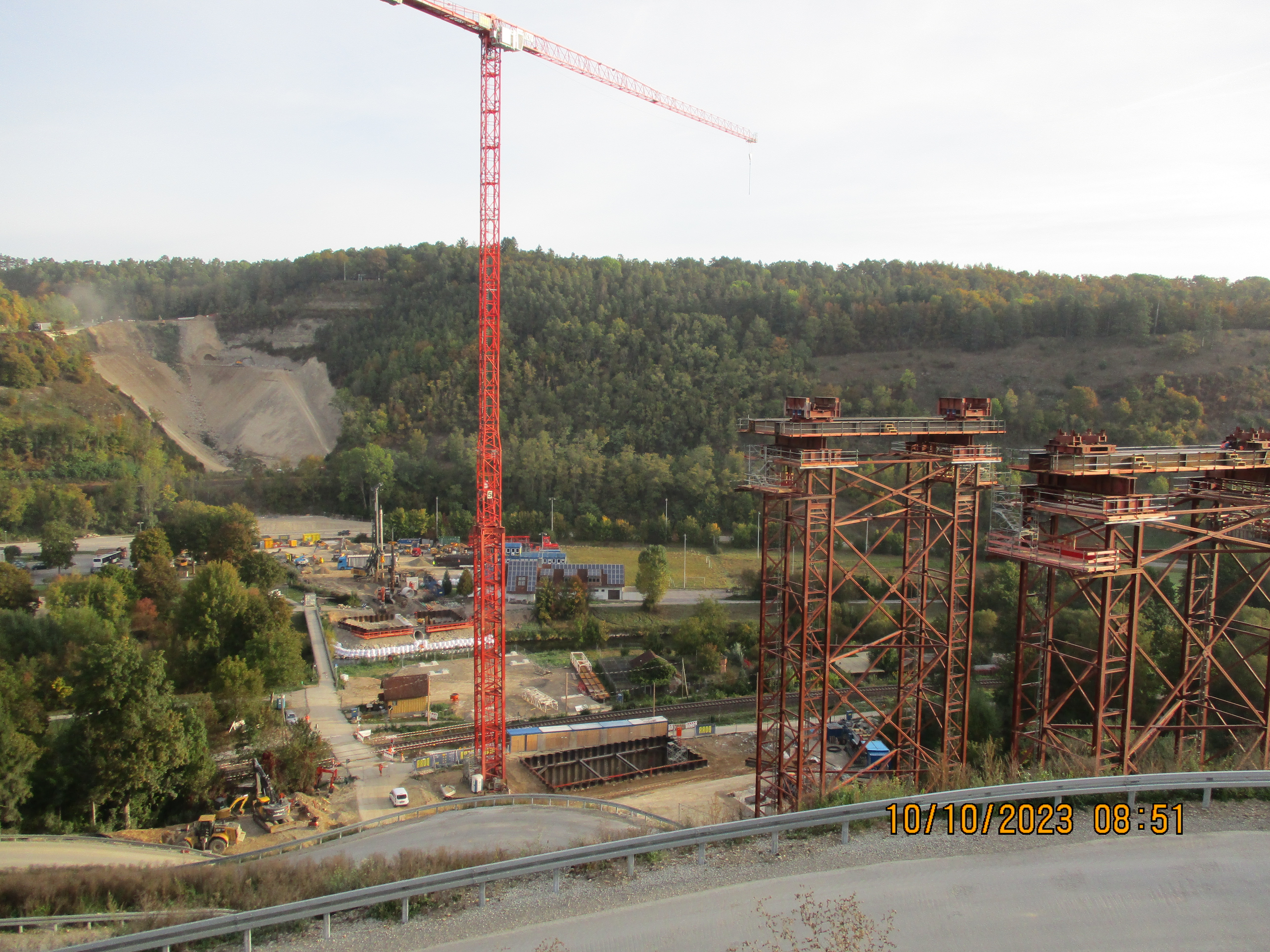 Baustelle mit Kran